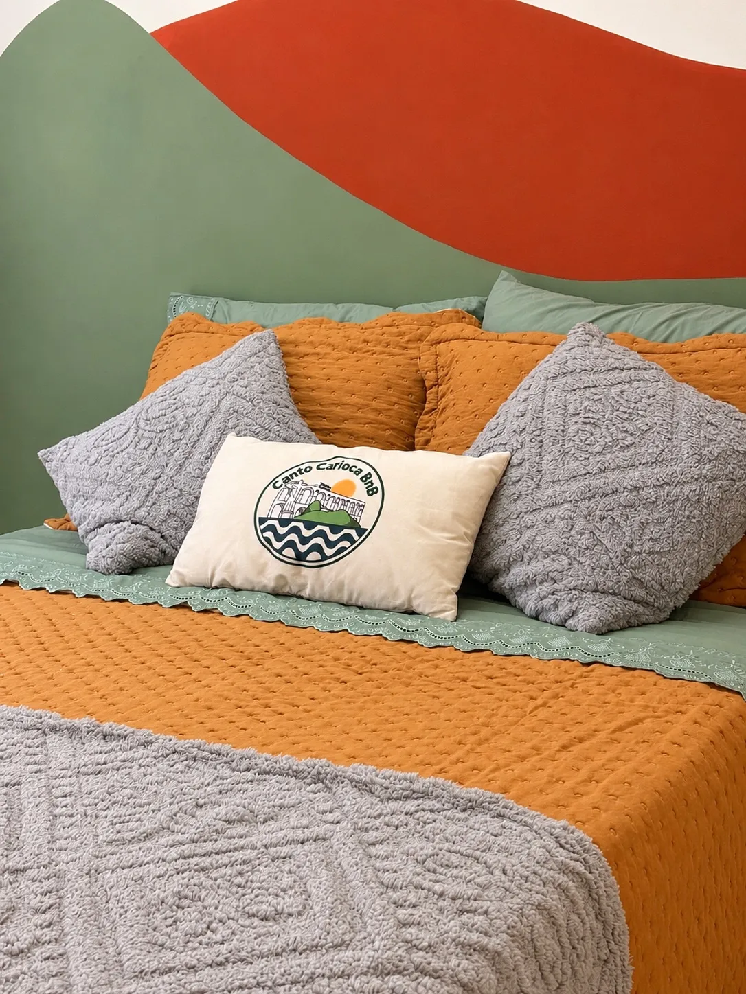 Canto Carioca I — short-term apartment rental in Porto Maravilha, Rio de Janeiro (2)