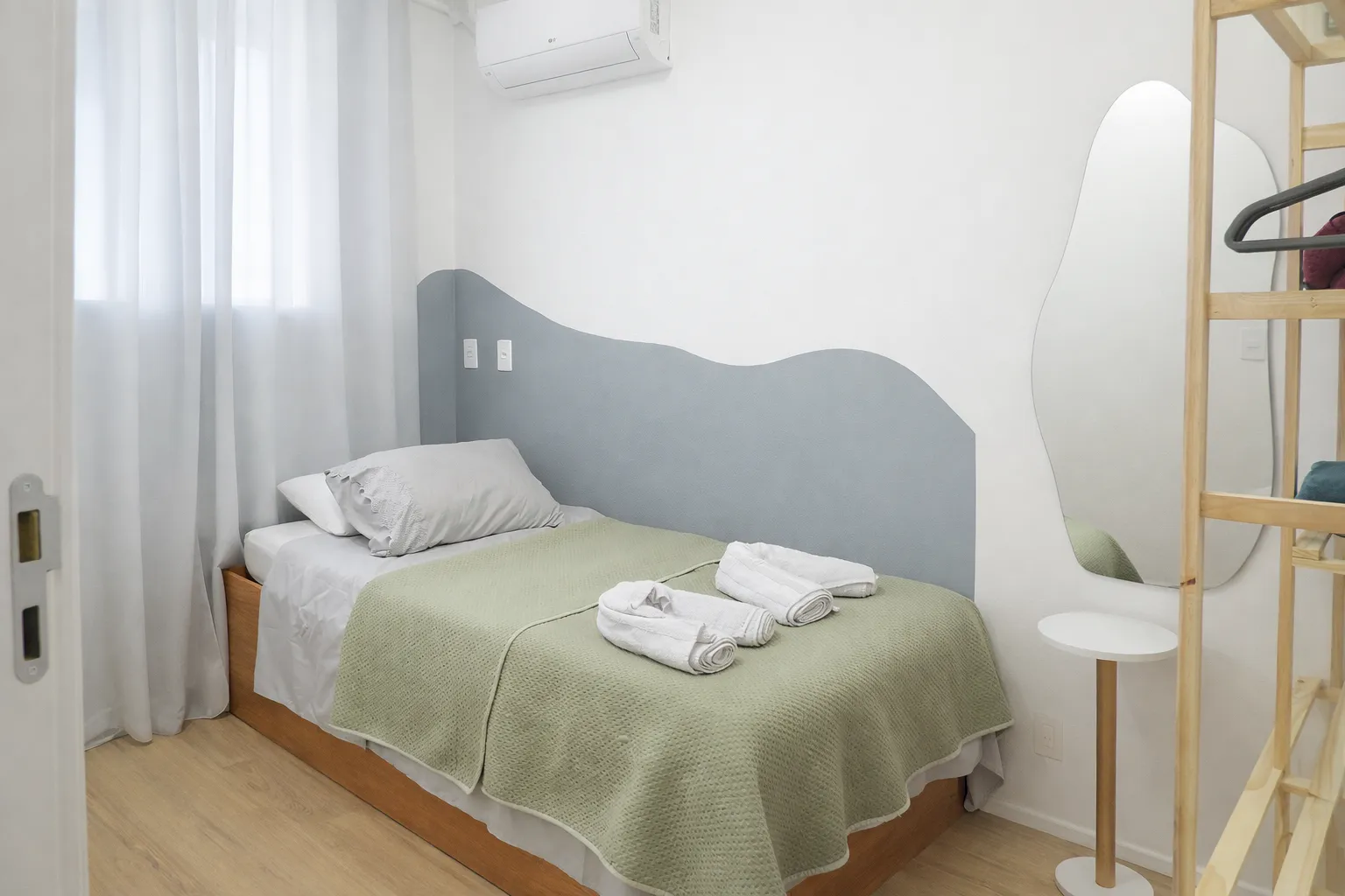 Canto Carioca II — short-term apartment rental in Porto Maravilha, Rio de Janeiro (photo 5)