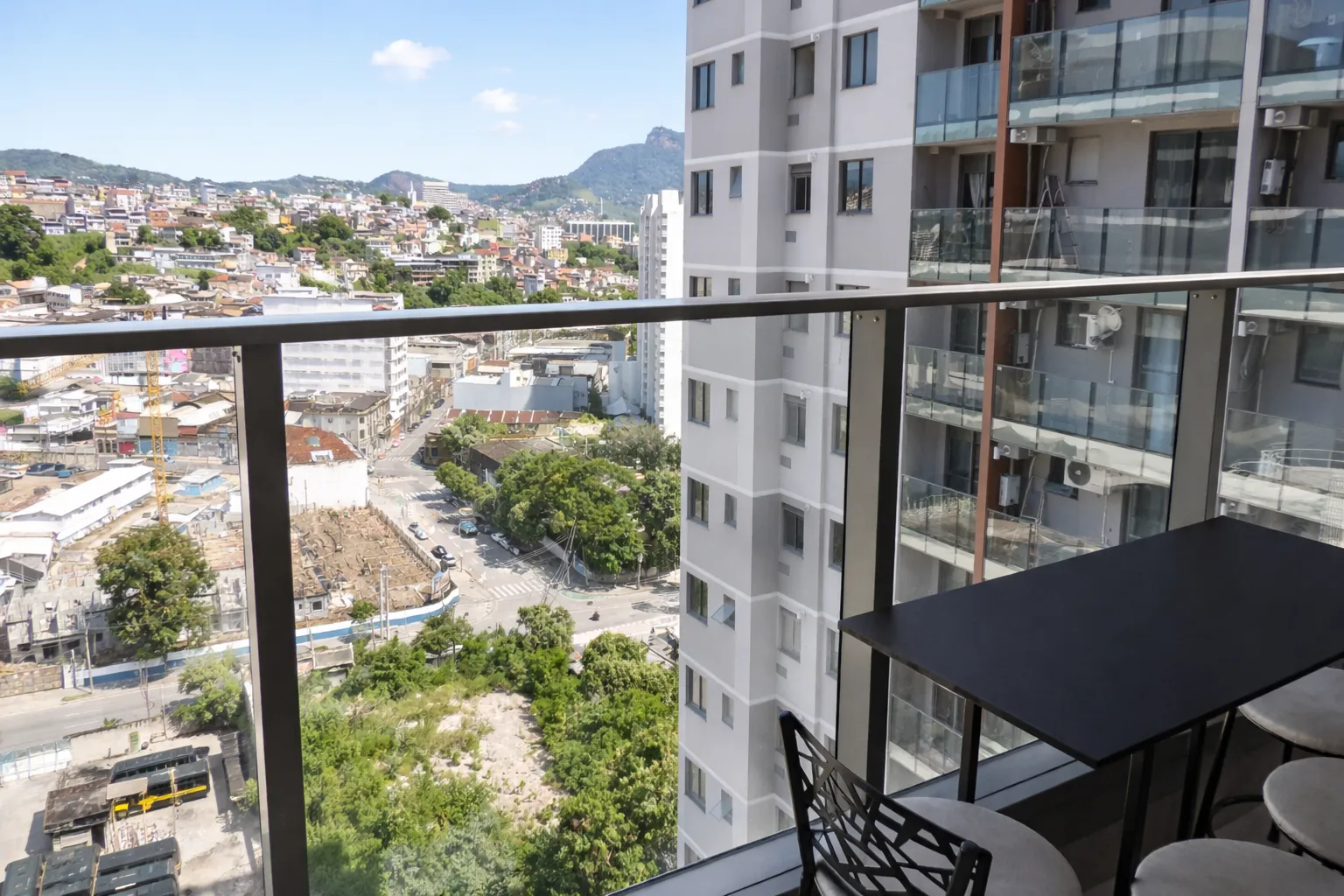 Canto Carioca II — short-term apartment rental in Porto Maravilha, Rio de Janeiro (photo 7)
